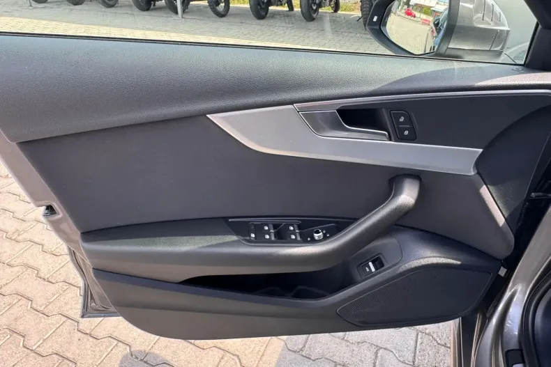 Audi A4 din 2020 cu 108.790 km - oferta AUD130763 - foto 14