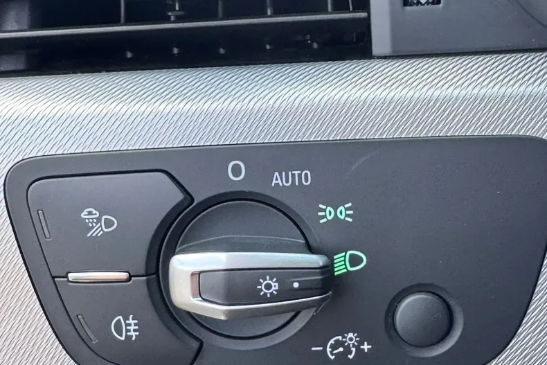 Audi A4 din 2020 cu 108.790 km - oferta AUD130763 - foto 31