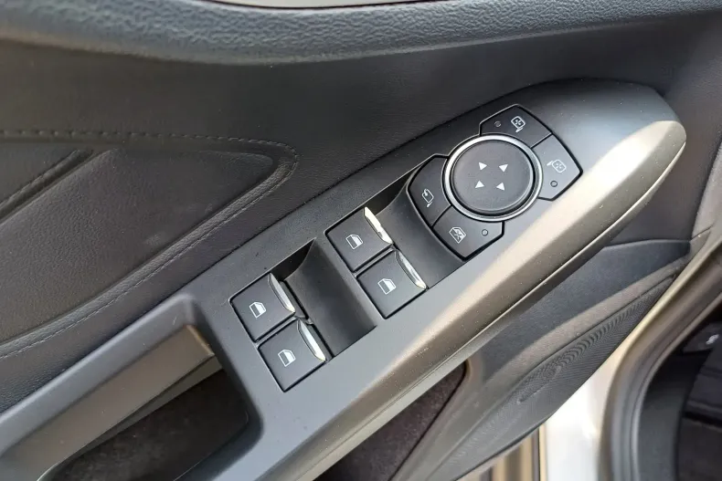 Ford Focus din 2020 cu 23.270 km - oferta FOR130769 - foto 18