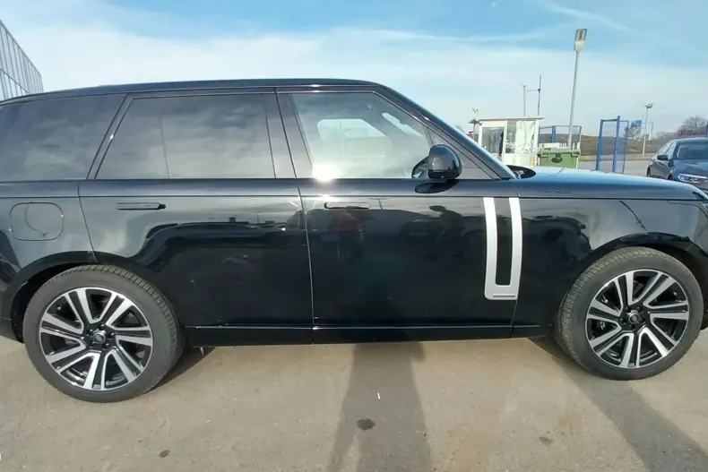 Land Rover Range Rover din 2023 cu 20.971 km - oferta LAN130791 - foto 3