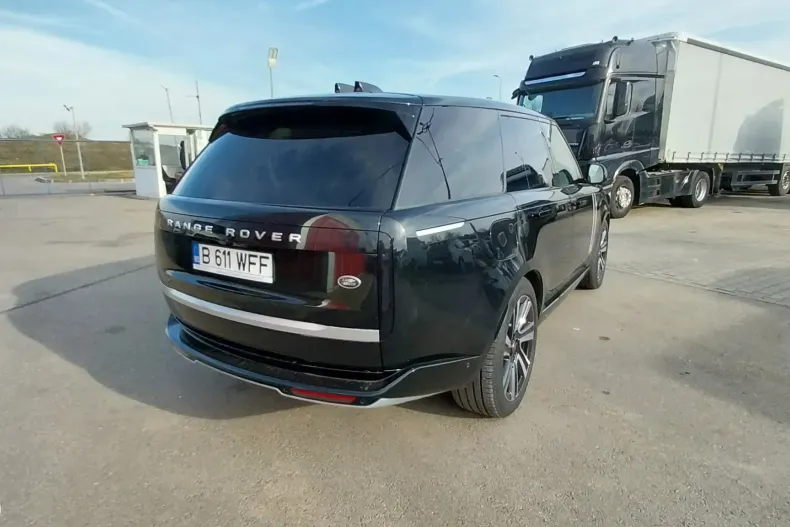 Land Rover Range Rover din 2023 cu 20.971 km - oferta LAN130791 - foto 4