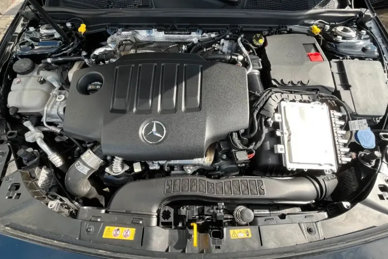 Mercedes-Benz CLA 220 din 2023 cu 21.124 km - oferta MER130802 - foto 10