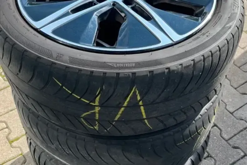 Mercedes-Benz CLA 220 din 2023 cu 21.124 km - oferta MER130802 - foto 14