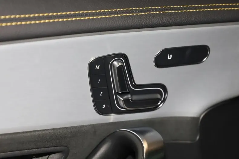 Mercedes-Benz CLA 45 AMG din 2023 cu 30.627 km - oferta MER130808 - foto 11