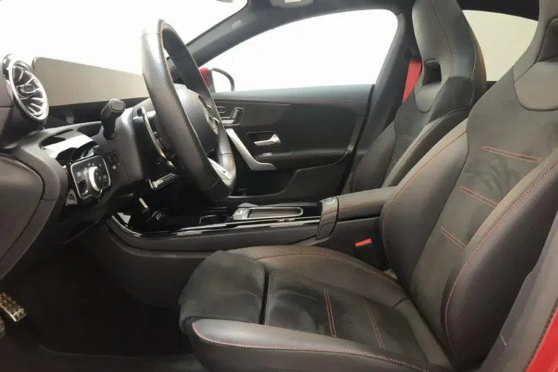 Mercedes-Benz CLA 35 AMG din 2024 cu 13.200 km - oferta MER130809 - foto 9