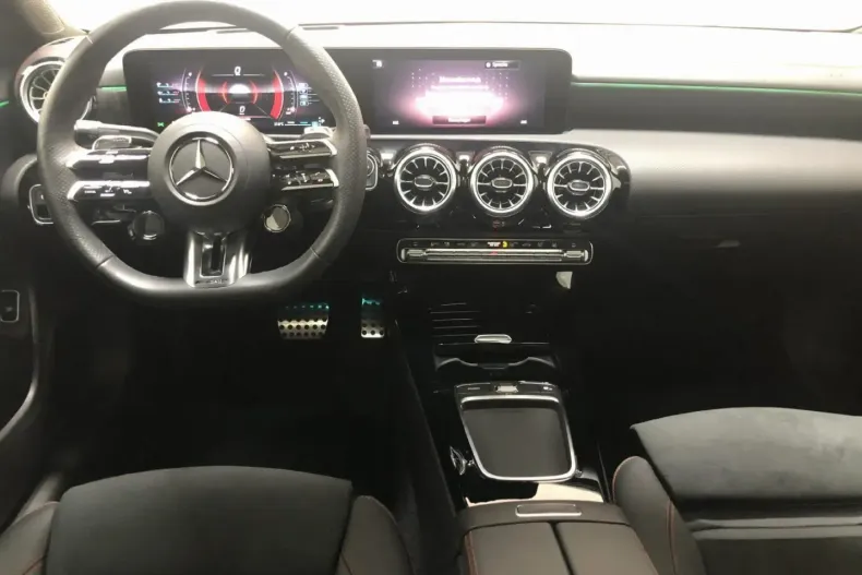 Mercedes-Benz CLA 35 AMG din 2024 cu 13.200 km - oferta MER130809 - foto 11