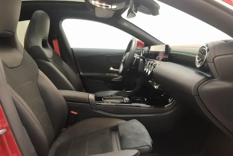 Mercedes-Benz CLA 35 AMG din 2024 cu 13.200 km - oferta MER130809 - foto 13