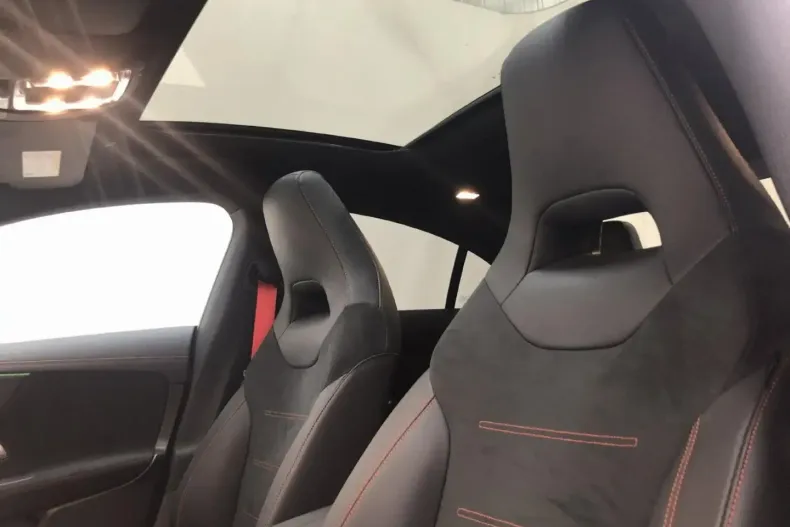 Mercedes-Benz CLA 35 AMG din 2024 cu 13.200 km - oferta MER130809 - foto 14