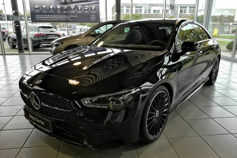 Mercedes-Benz CLA 250 din 2024 cu 7.727 km - oferta MER130813 - foto 10