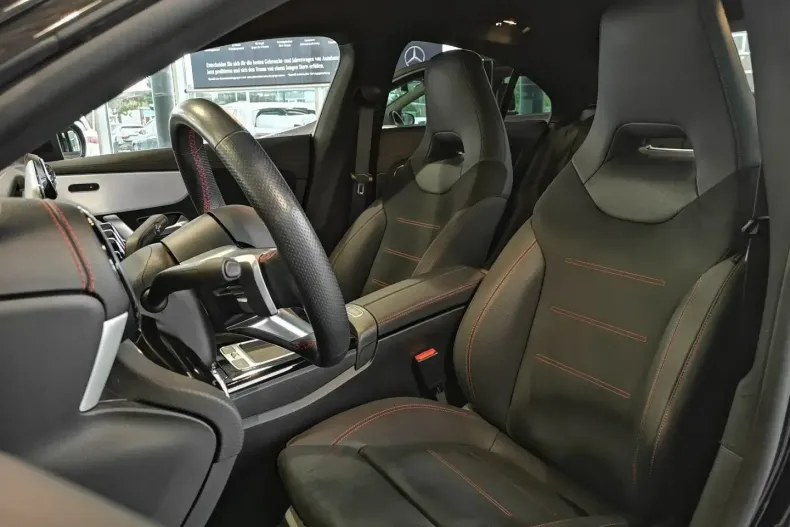 Mercedes-Benz CLA 250 din 2024 cu 7.727 km - oferta MER130813 - foto 12