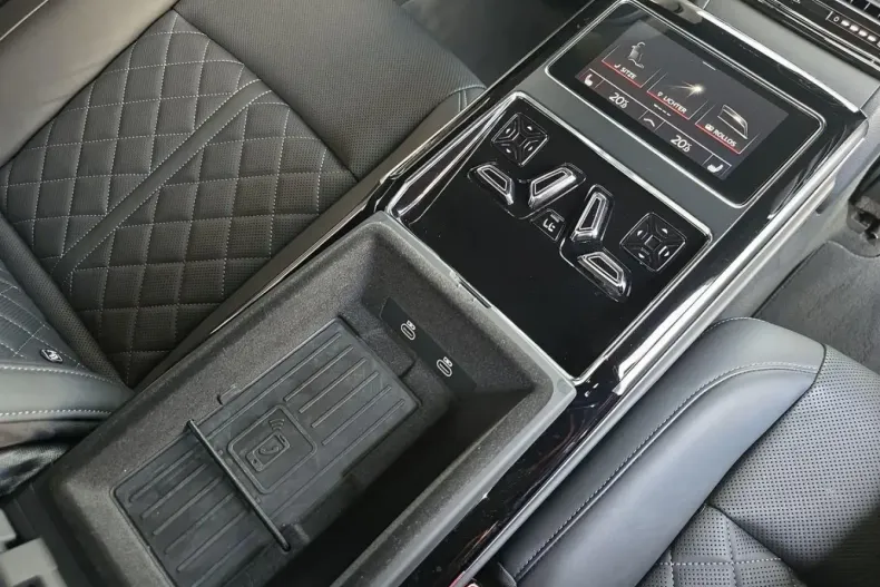 Audi A8 din 2024 cu 33.000 km - oferta AUD130824 - foto 11