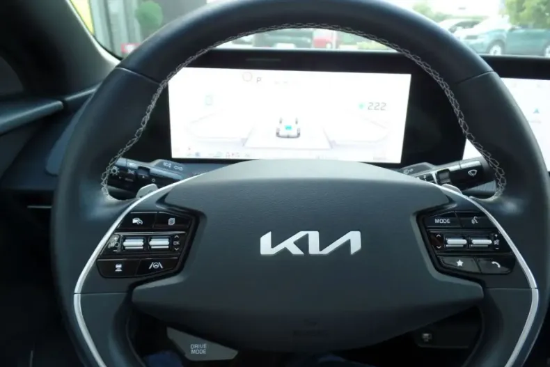 Kia EV6 din 2022 cu 36.900 km - oferta KIA130832 - foto 8