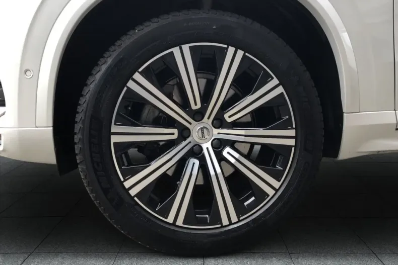 Volvo XC90 din 2022 cu 21.231 km - oferta VOL130841 - foto 6