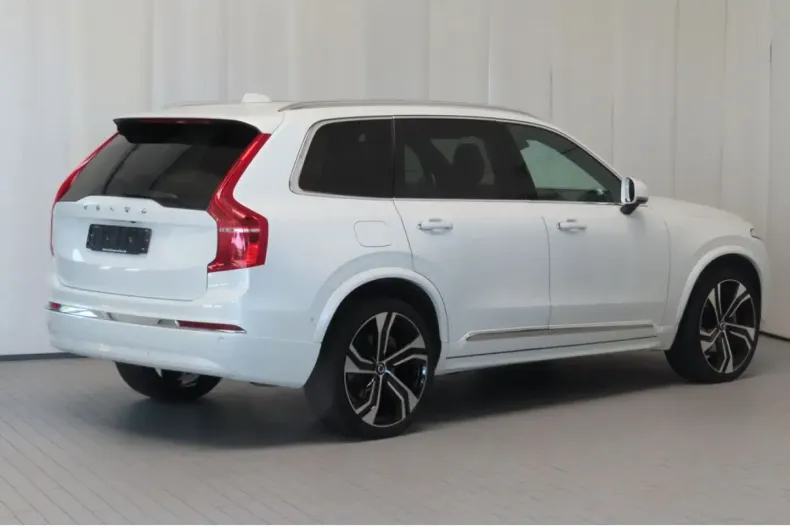 Volvo XC90 din 2023 cu 33.642 km - oferta VOL130843 - foto 4