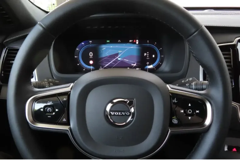 Volvo XC90 din 2023 cu 33.642 km - oferta VOL130843 - foto 9