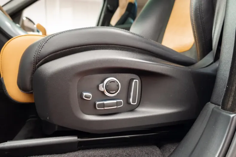 Land Rover Range Rover din 2022 cu 63.500 km - oferta LAN130846 - foto 38