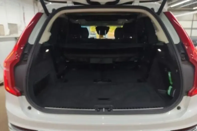 Volvo XC90 din 2024 cu 42.700 km - oferta VOL130855 - foto 6