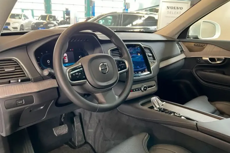 Volvo XC90 din 2023 cu 58.547 km - oferta VOL130856 - foto 23