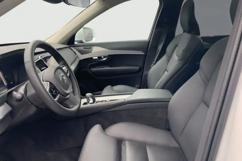 Volvo XC90 din 2024 cu 16.709 km - oferta VOL130858 - foto 9