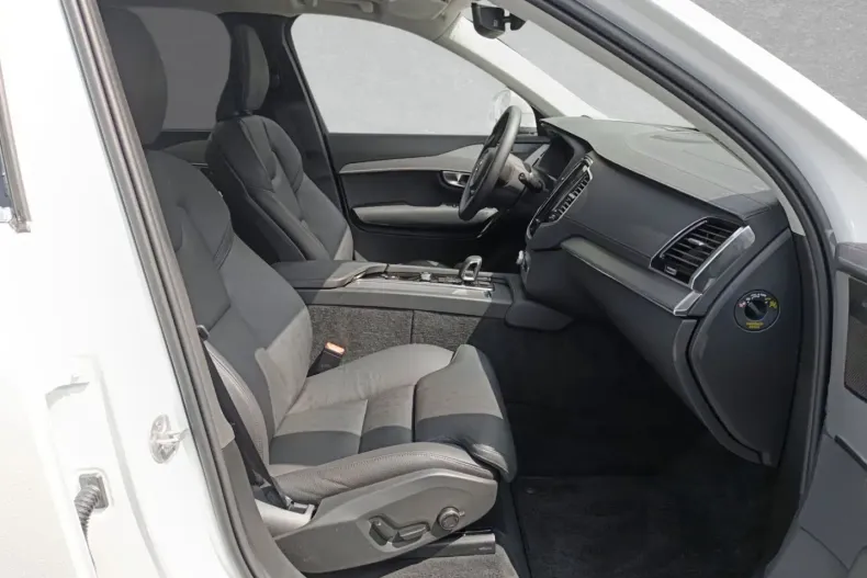 Volvo XC90 din 2023 cu 18.144 km - oferta VOL130859 - foto 3