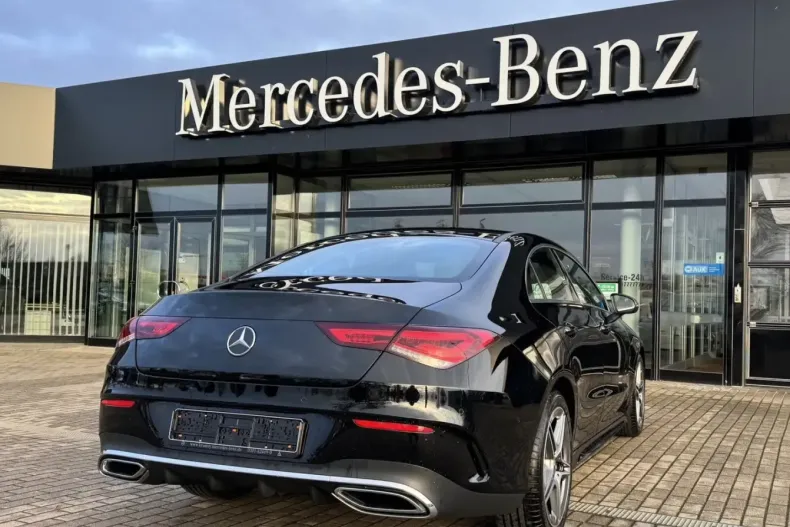 Mercedes-Benz CLA 200 din 2022 cu 16.800 km - oferta MER130861 - foto 3