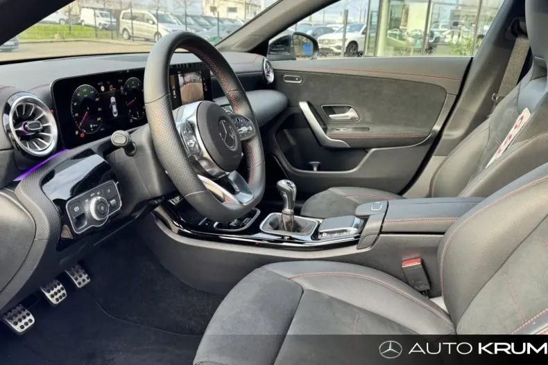 Mercedes-Benz CLA 200 din 2022 cu 16.800 km - oferta MER130861 - foto 12