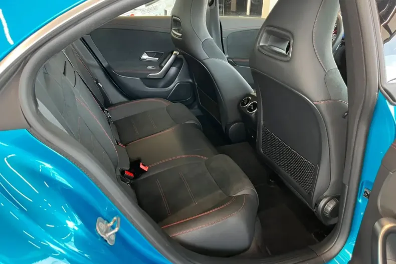 Mercedes-Benz CLA 200 din 2023 cu 11.917 km - oferta MER130862 - foto 8