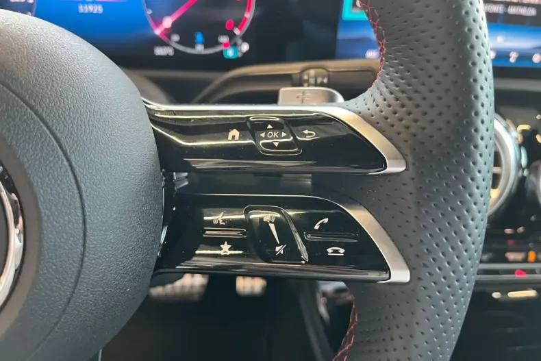 Mercedes-Benz CLA 200 din 2023 cu 11.917 km - oferta MER130862 - foto 14