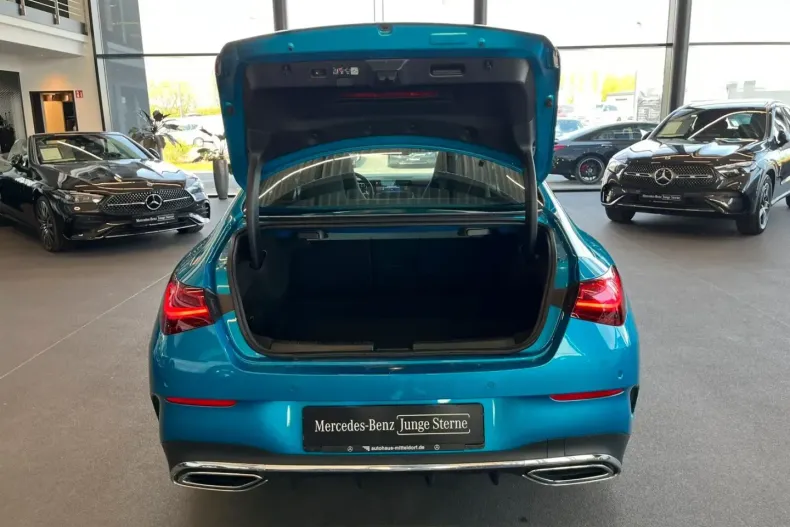 Mercedes-Benz CLA 200 din 2023 cu 11.917 km - oferta MER130862 - foto 24