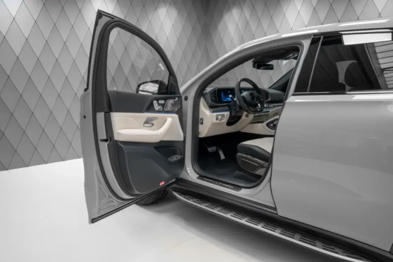 Mercedes-Benz GLE 63 AMG din 2024 cu 9.999 km - oferta MER130864 - foto 13