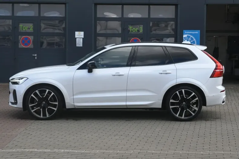 Volvo XC60 din 2023 cu 28.800 km - oferta VOL130888 - foto 2