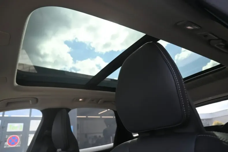 Volvo XC60 din 2023 cu 28.800 km - oferta VOL130888 - foto 12