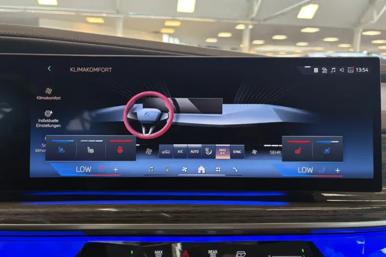 BMW 750 din 2024 cu 53.322 km - oferta BMW130892 - foto 14