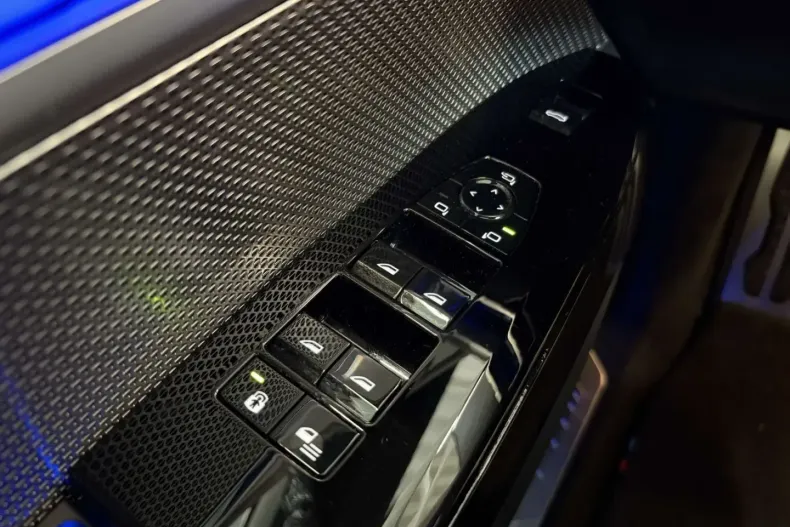 BMW 750 din 2024 cu 53.322 km - oferta BMW130892 - foto 20