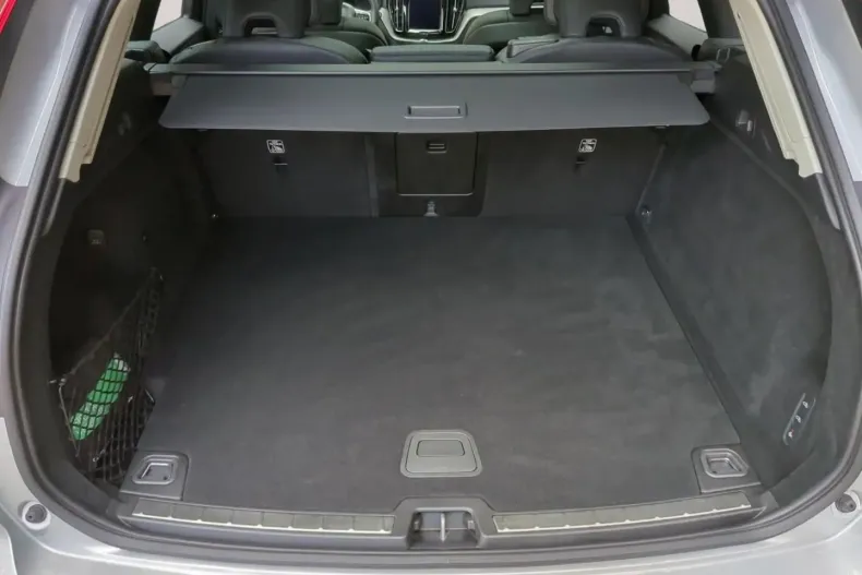 Volvo XC60 din 2023 cu 29.200 km - oferta VOL130900 - foto 9