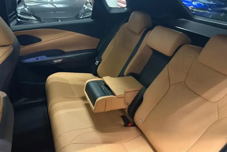 Lexus RX 350 din 2025 cu 8 km - oferta LEX130902 - foto 15