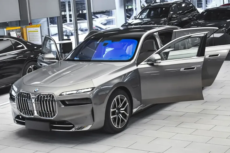 BMW 750 din 2024 cu 6.917 km - oferta BMW130904 - foto 7