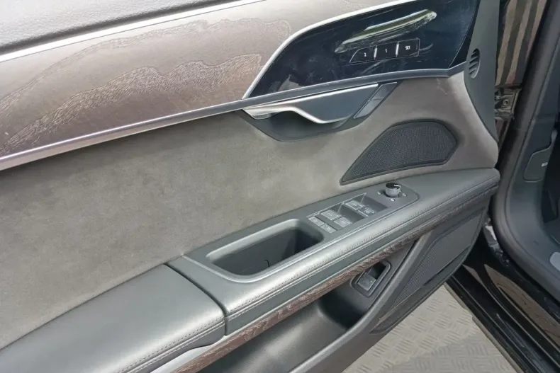 Audi A8 din 2022 cu 68.850 km - oferta AUD130919 - foto 10