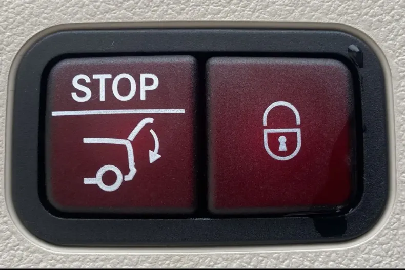 Mercedes-Benz EQS din 2023 cu 48.104 km - oferta MER130932 - foto 13