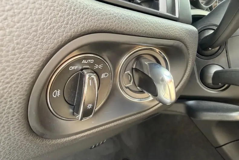 Porsche Macan din 2022 cu 50.000 km - oferta POR130934 - foto 32