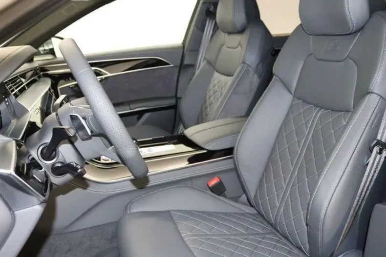 Audi S8 din 2024 cu 12.500 km - oferta AUD130938 - foto 12