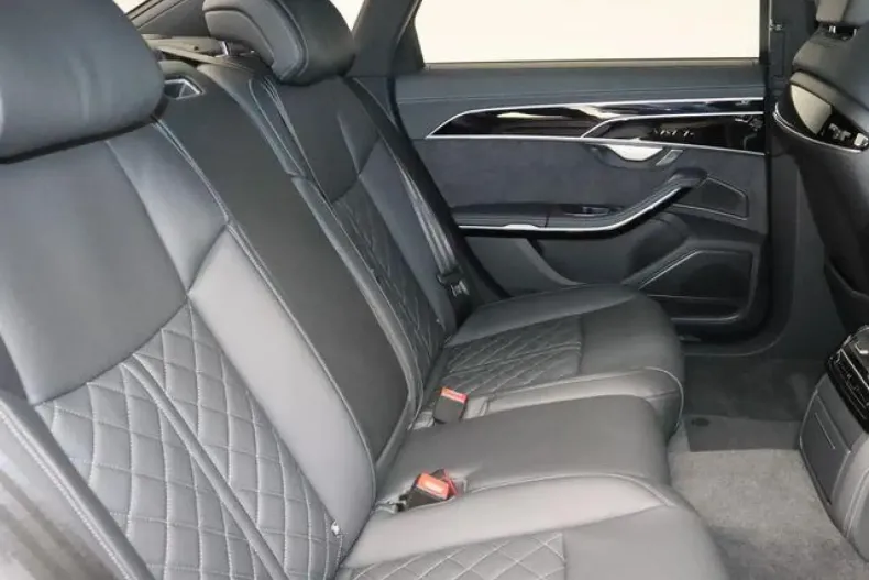 Audi S8 din 2024 cu 12.500 km - oferta AUD130938 - foto 13