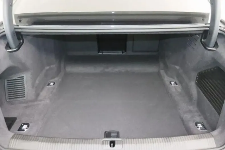 Audi S8 din 2024 cu 12.500 km - oferta AUD130938 - foto 15