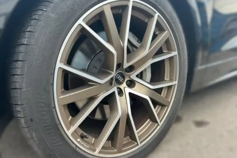 Audi Q8 din 2021 cu 45.235 km - oferta AUD130939 - foto 3