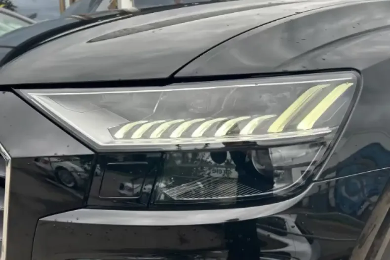 Audi Q8 din 2021 cu 45.235 km - oferta AUD130939 - foto 6