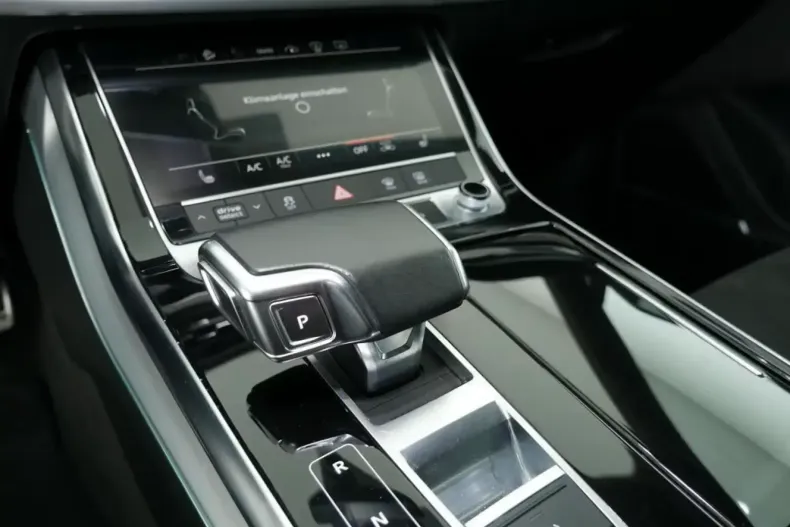 Audi Q8 din 2021 cu 82.800 km - oferta AUD130942 - foto 4