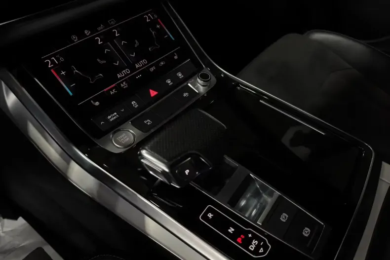 Audi Q8 din 2020 cu 89.800 km - oferta AUD130949 - foto 7