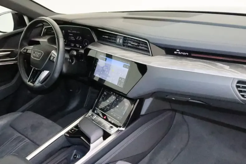 Audi Q8 din 2023 cu 51.202 km - oferta AUD130952 - foto 5