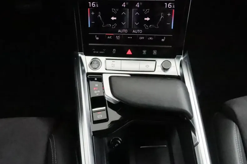 Audi Q8 din 2023 cu 51.202 km - oferta AUD130952 - foto 7