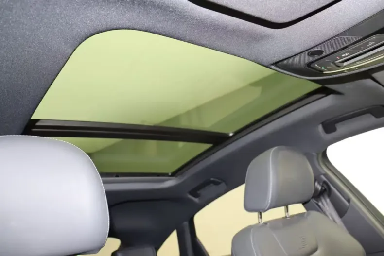 Audi Q8 din 2023 cu 29.683 km - oferta AUD130953 - foto 5